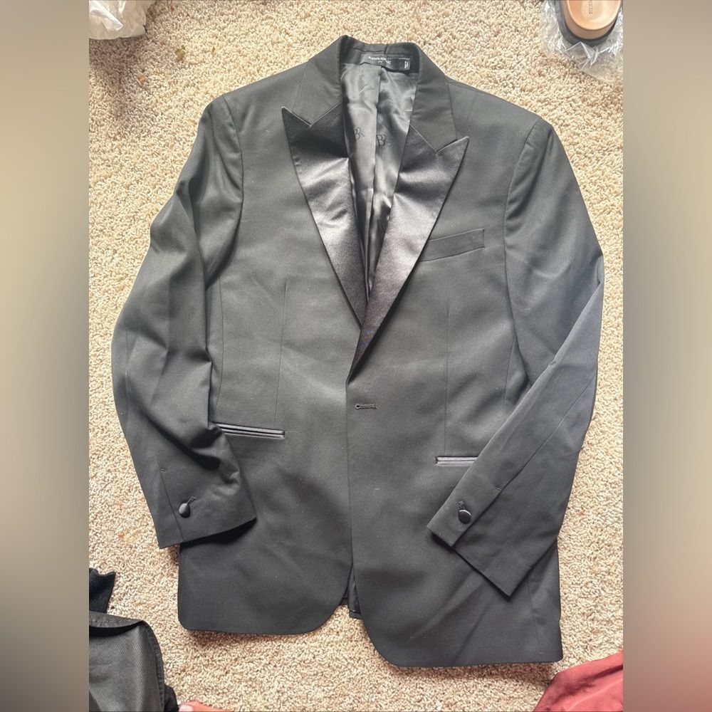 Men’s Banana Republic Black Tailored-Fit Luxe Tuxedo Suit Jacket 38R